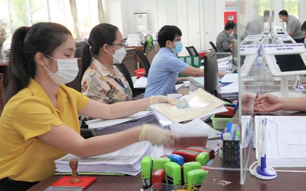 Trường hợp nào bị thu hồi tiền nghỉ hưu trước tuổi?