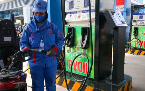 Bộ Công Thương khuyến cáo: Người dân cần làm ngay 2 việc sau khi đổ xăng E10 để tránh bị hỏng xe