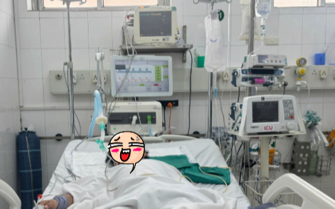 Uống nước lọc, cậu bé 10T nhập viện khẩn cấp, bệnh viện suýt trả về