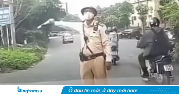 Xử phạt 19 triệu đồng tài xế ô tô vụ hỏi CSGT 
