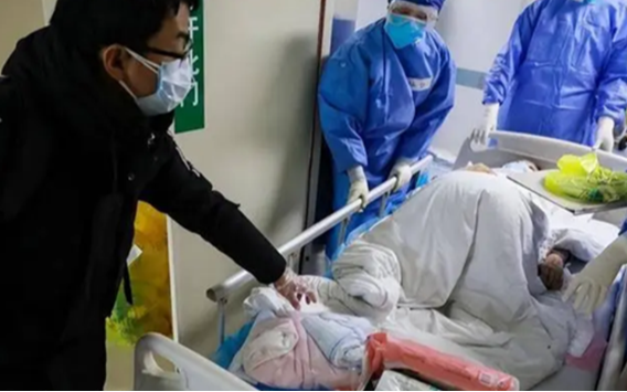 Người phụ nữ 65 tuổi đột tử lúc rạng sáng, bác sĩ tức giận nói: “Tuổi cao đừng làm 4 việc này trước khi ngủ!”