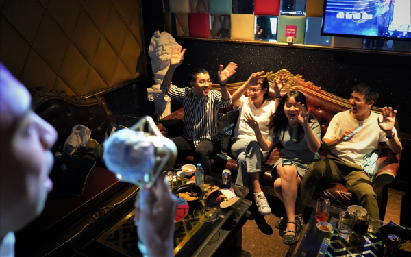 Tất cả người dân khi đi hát karaoke chú ý quy định phạt tới 30 triệu đồng