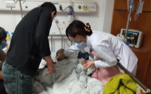 Bé lớp 2 suy thận cấp sau khi bị mẹ… đánh vào chỗ này vì lười làm bài tập về nhà