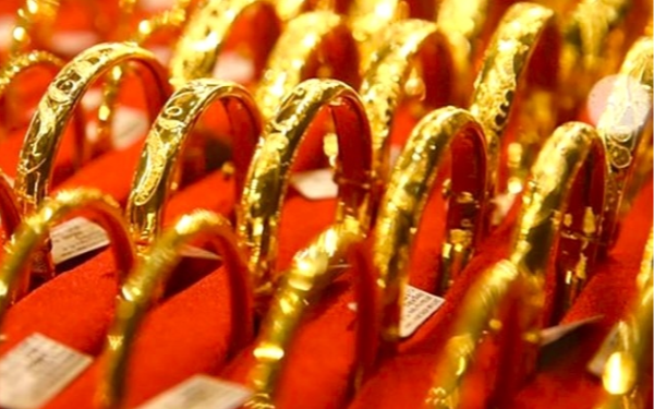 Giá vàng 3/6: Thủng đáy