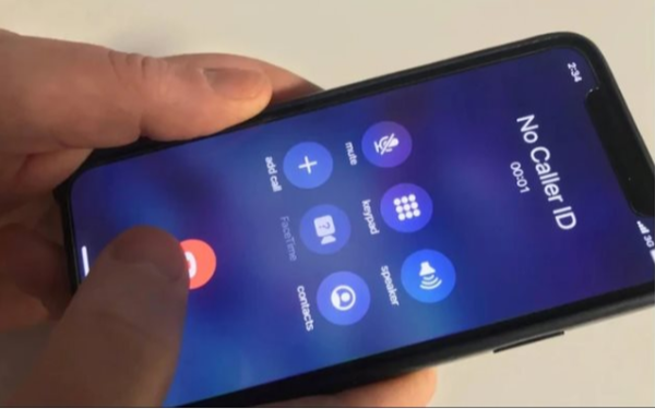 Nghe cuộc gọi số lạ, người đàn ông cảnh giác cúp máy luôn nhưng sau đó nhận thông báo: Tài khoản cộng thêm 1.000 tỷ đồng