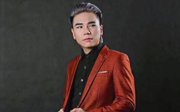 Ra tù chưa lâu, ca sĩ Châu Việt Cường lại bất ngờ gây sốc cho cư dân mạng với loạt hình ảnh mới