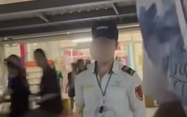 Vụ khách hàng bị nghi "ăn cắp đồ" dù có hóa đơn tại AEON Mall Long Biên: An ninh trung tâm thương mại chỉ được làm gì?