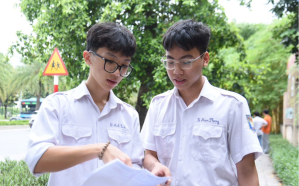 Phản ứng của thí sinh với đề thi Văn tốt nghiệp THPT năm nay, bất ngờ với mức điểm kỳ vọng