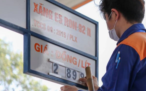 Giá xăng dầu hôm nay chiều 11/6: Dầu diesel sắp giảm sập sàn, xăng E10 về mức thấp kỷ lục?