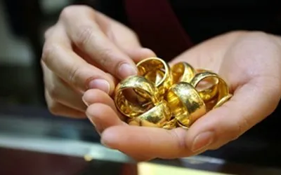 Giá vàng mới nhất hôm nay (12/6): Thoát đáy kịch tính
