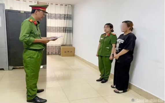 Bắt người mẹ trẻ SN 2005 tát con ruột đến tử vong: Nguyên nhân khiến dư luận phẫn nộ