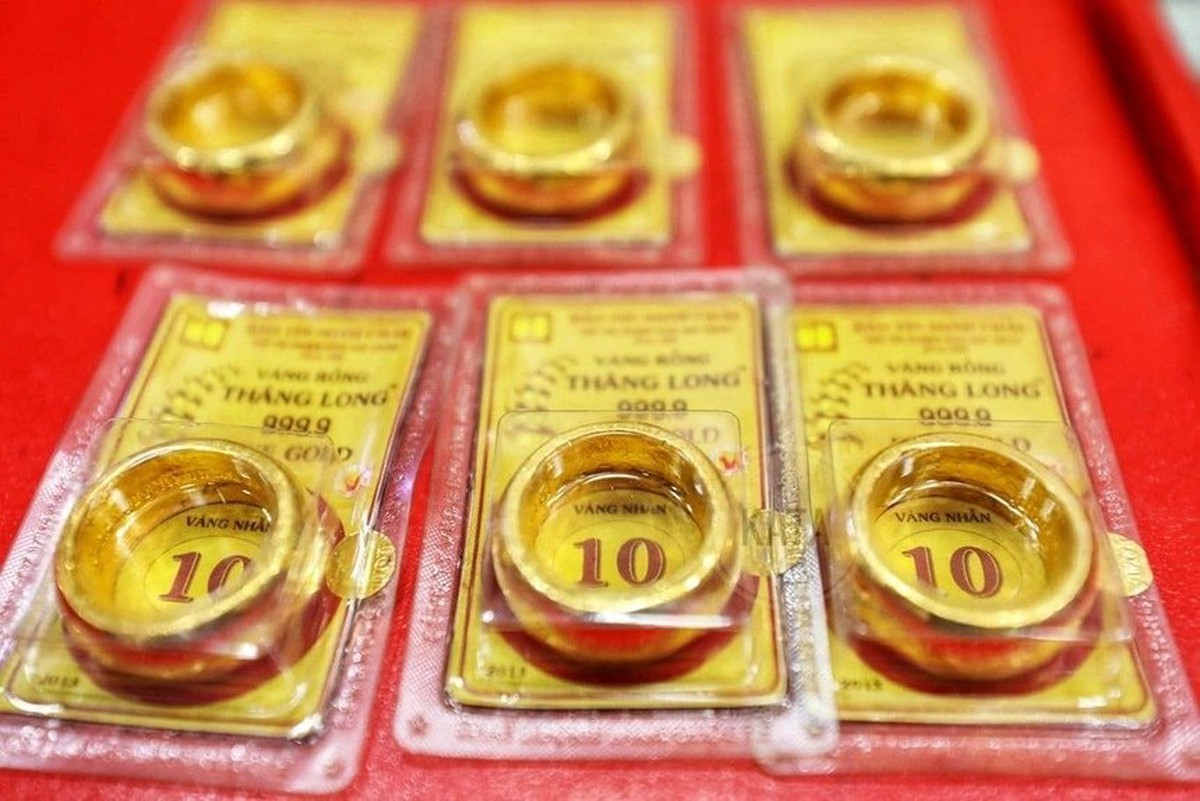 Ngủ trưa dậy, giá vàng sao thế này