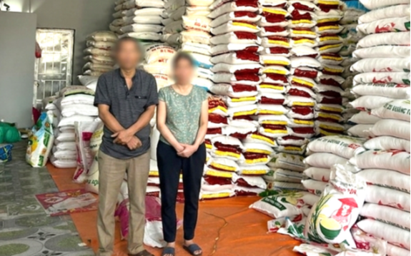 Khởi tố, bắt tạm giam vợ chồng bà chủ bán gạo Nguyễn Thị Yến SN 1971