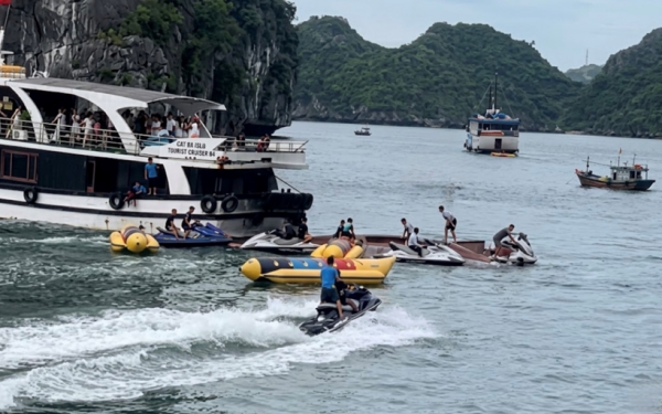 ĐÃ RÕ LÝ DO nữ du khách biết bơi và mặc áo phao nhưng vẫn không qua khỏi trong vụ lậ:t tàu du lịch ở vịnh Lan Hạ