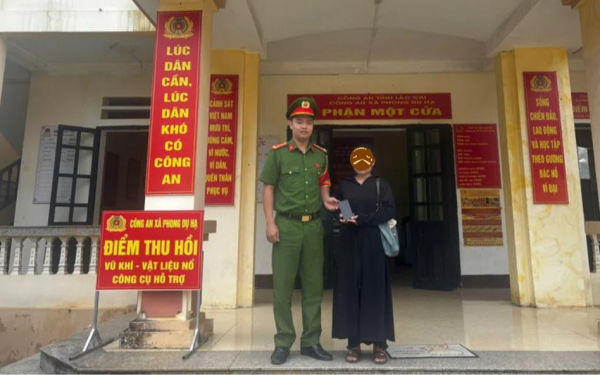 Cô gái SN 2002 mang 33 triệu đồng tiền mặt đến cửa hàng điện thoại để chuyển khoản: Công an lập tức có mặt làm rõ