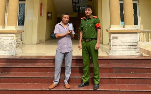 Tài khoản ngân hàng của người đàn ông SN 1976 bất ngờ có giao dịch 10.000.000 đồng, công an nhanh chóng vào cuộc xác minh