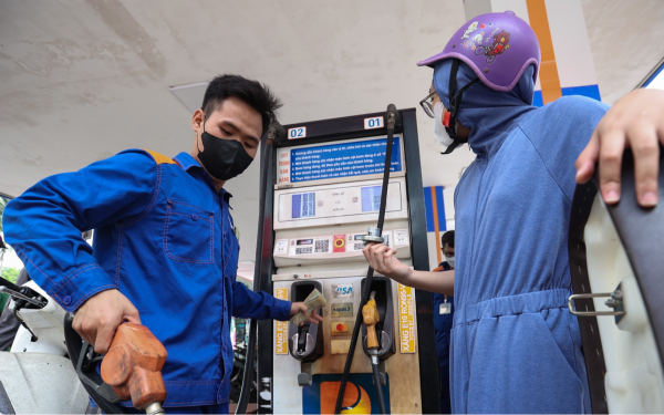 Giá xăng dầu hôm nay 18/6: Thế giới đi lên, trong nước chiều nay có giá mới