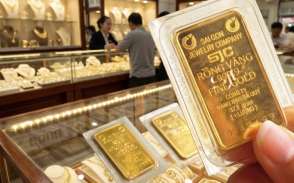 Một tuần giá vàng mất gần chục triệu đồng/lượng: Lời khuyên cho người ôm vàng nên mua vào hay bán ra khi giá lên?