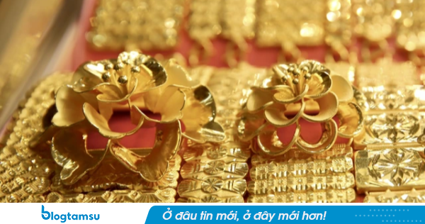Tin sét ngang tai về giá vàng