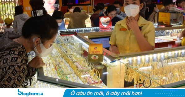 Giá vàng hôm nay 23/6: Tăng sốc trở lại sau một đêm