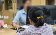 Nữ cán bộ yêu cầu con của cụ bà 97 tuổi lên trung tâm làm ủy quyền là đúng hay sai? Cán bộ, lãnh đạo đơn vị chia sẻ