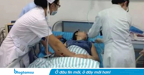Đi vệ sinh theo thói quen này, cô gái 24 tuổi vỡ hoàng thể, chảy ồ ạt 2 lít máu