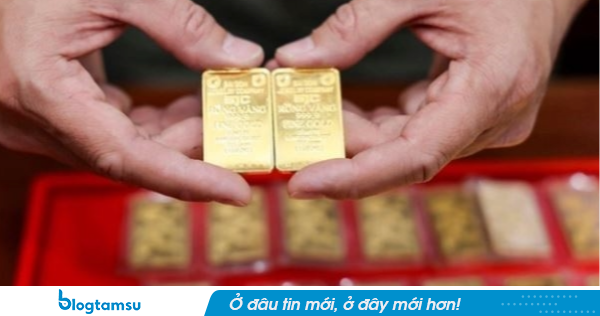 Giá vàng hôm nay: Vàng trong nước giảm, vàng thế giới phục hồi