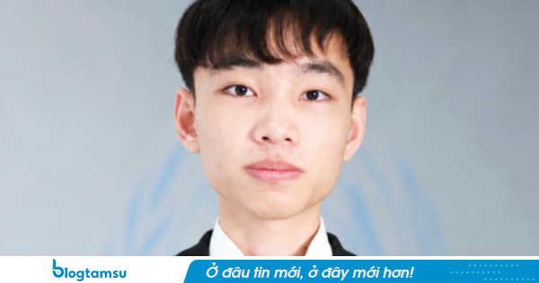 Thủ khoa THPT khối C00 năm 2026 là sinh viên năm 2 Học viện Ngoại giao, thi lại để theo đuổi đam mê