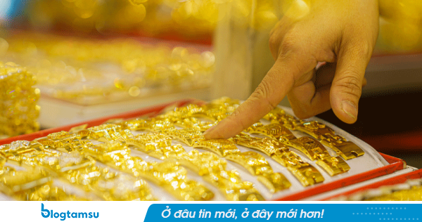Giá vàng hôm nay: Rơi thẳng đứng, về sát 3.960 USD/ounce