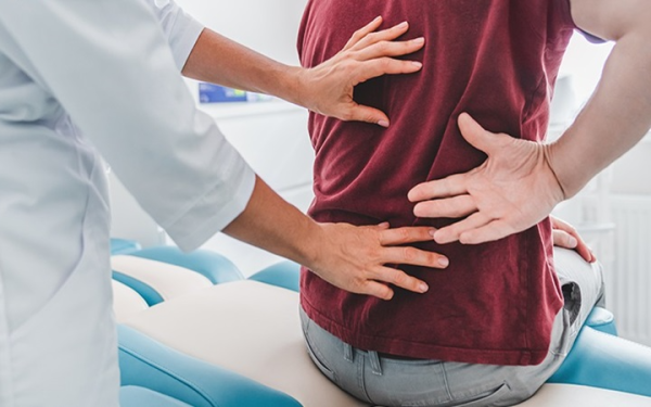 Đau lưng đính kèm biểu hiệu này, xin chia buồn đó là dấu hiệu UT đã gần giai đoạn cuối