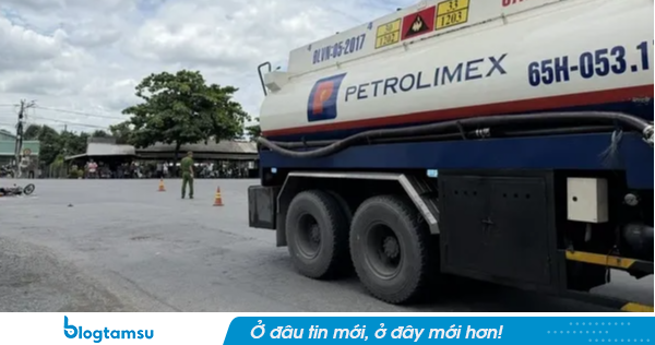 Đi lấy vé số về, hai bà cháu tử vong sau va chạm với xe bồn
