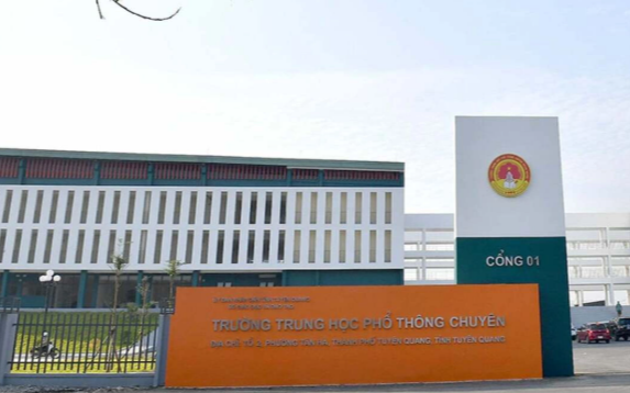 Đối chiếu học bạ, rút bài thi của thí sinh đạt 10 điểm Toán ở Tuyên Quang để kiểm tra