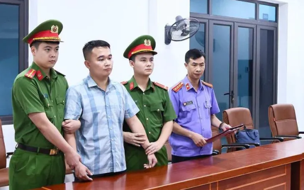 Điểm thi bất thường tại Tuyên Quang: Lý do giữ khẩn cấp thầy giáo Nguyễn Hà Duy