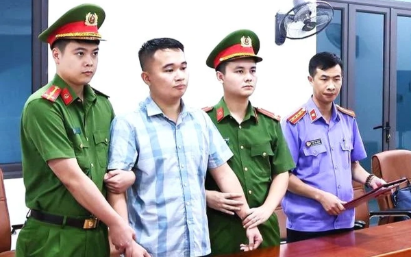 Thông tin bất ngờ về giáo viên bị giữ khẩn cấp trong vụ điểm Toán cao bất thường ở Tuyên Quang: Chân dung thầy giáo