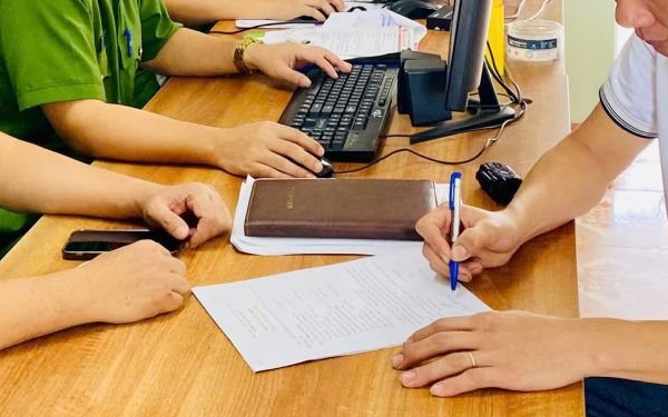 Xác minh giao dịch 70 triệu đồng vào tài khoản 55112xxxxx Techcombank: Công an mời một người đàn ông lên làm việc