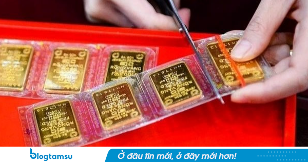 Giá vàng 8/7: Vàng trong nước lao dốc toàn diện