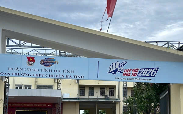 Hiệu trưởng lên tiếng sau khi xuất hiện phòng thi có 15/22 điểm 10 môn Toán