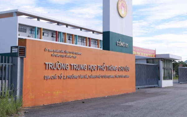 Giảng viên những trường đại học nào chịu trách nhiệm giám sát thi tại Tuyên Quang?