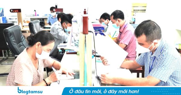 Bố định đặt tên con là Phạm Sai Lầm, may mắn đứa trẻ sau đó được gia đình sửa thành tên khác rất giàu có