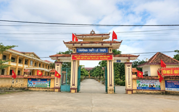 Hé lộ kết quả điểm thi của con trai hiệu trưởng bị tố được giám thị chỉ bài ở Quảng Trị, trưởng điểm thi lên tiếng