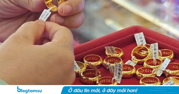 Giá vàng bất ngờ tăng mạnh