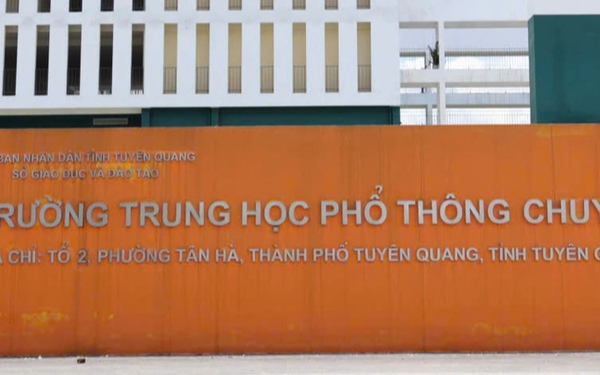Công bố TỘI DANH cụ thể của 15 bị can MỚI vụ gian lận điểm Toán ở Tuyên Quang