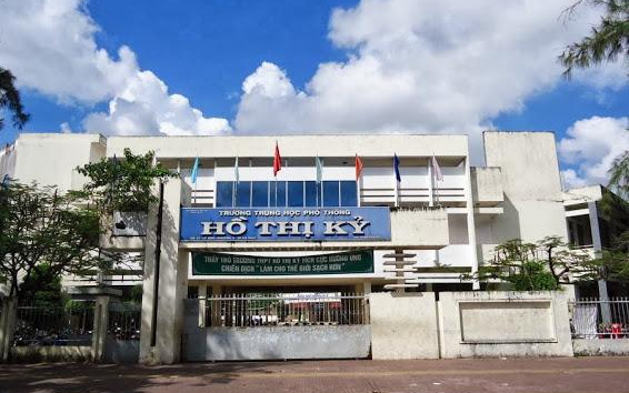 Động cơ của người tung tin nữ sinh mang điện thoại vào phòng thi tốt nghiệp THPT ở Cà Mau