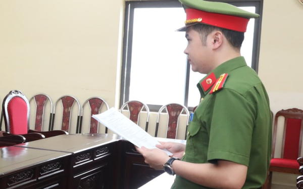 Khởi tố đối tượng sản xuất, kinh doanh hàng hoá giả mạo nhãn hiệu thời trang