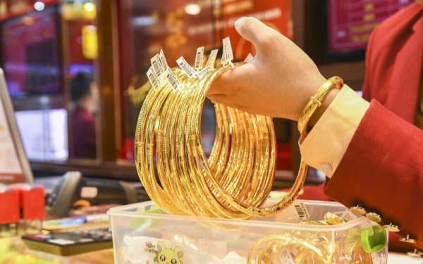Giá vàng mới nhất hôm nay 14/7: Thủng đáy