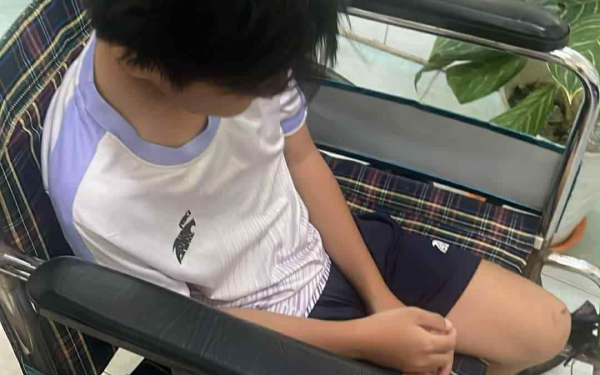 Con mắc UT giai đoạn cuối, bố mẹ đau lòng: "Giá như tôi không cho con ăn chúng"