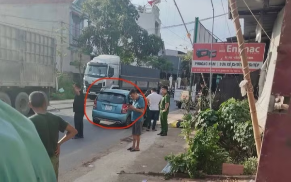 Điều tra nguyên nhân 3 người đàn ông tử vong trong 2 xe ô tô