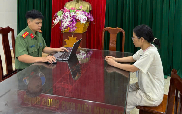 Bắt tạm giam nữ bị can sử dụng bằng cao đẳng giả để trúng tuyển viên chức