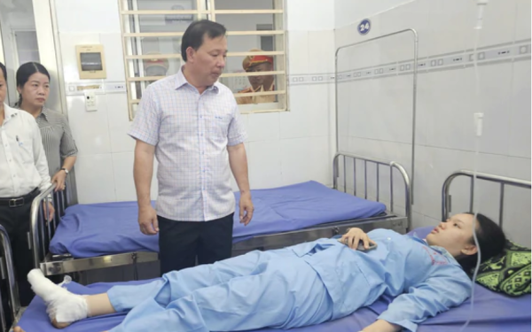Vụ cháy xe khách 7 người tử vong: Linh cảm lạ giúp nữ sinh thoát chết thần kì