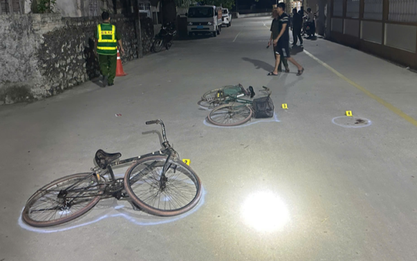 Thanh Hoá: 02 xe đạp va chạm với nhau trên đường liên xã, làm 01 người tử vong